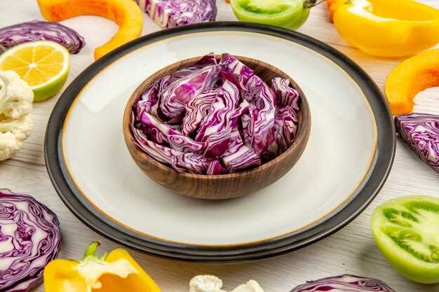 Китайский салат с пекинской капустой и арахисом