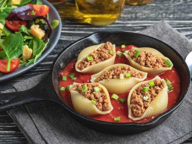 Мясные котлеты в духовке с картофельной «шубой»