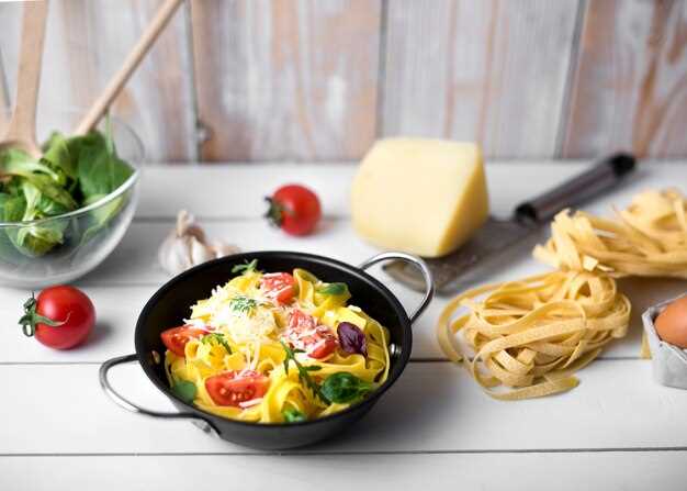 Молочный соус с куркумой и жареным чесноком: создание яркого цвета и аромата